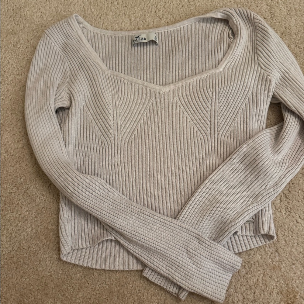 Hollister Cream V-Neck Sweater with Ribbed Knit